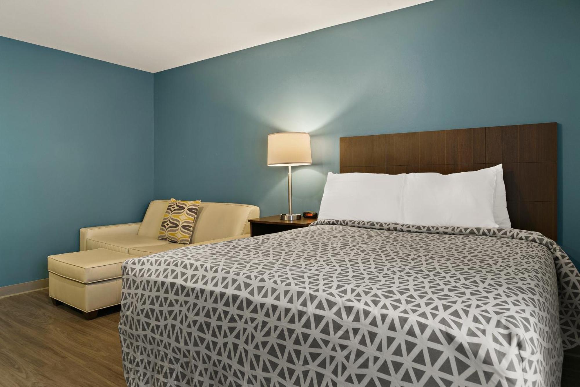 Woodspring Suites Winston-Salem Near Hanes Mall Exterior photo