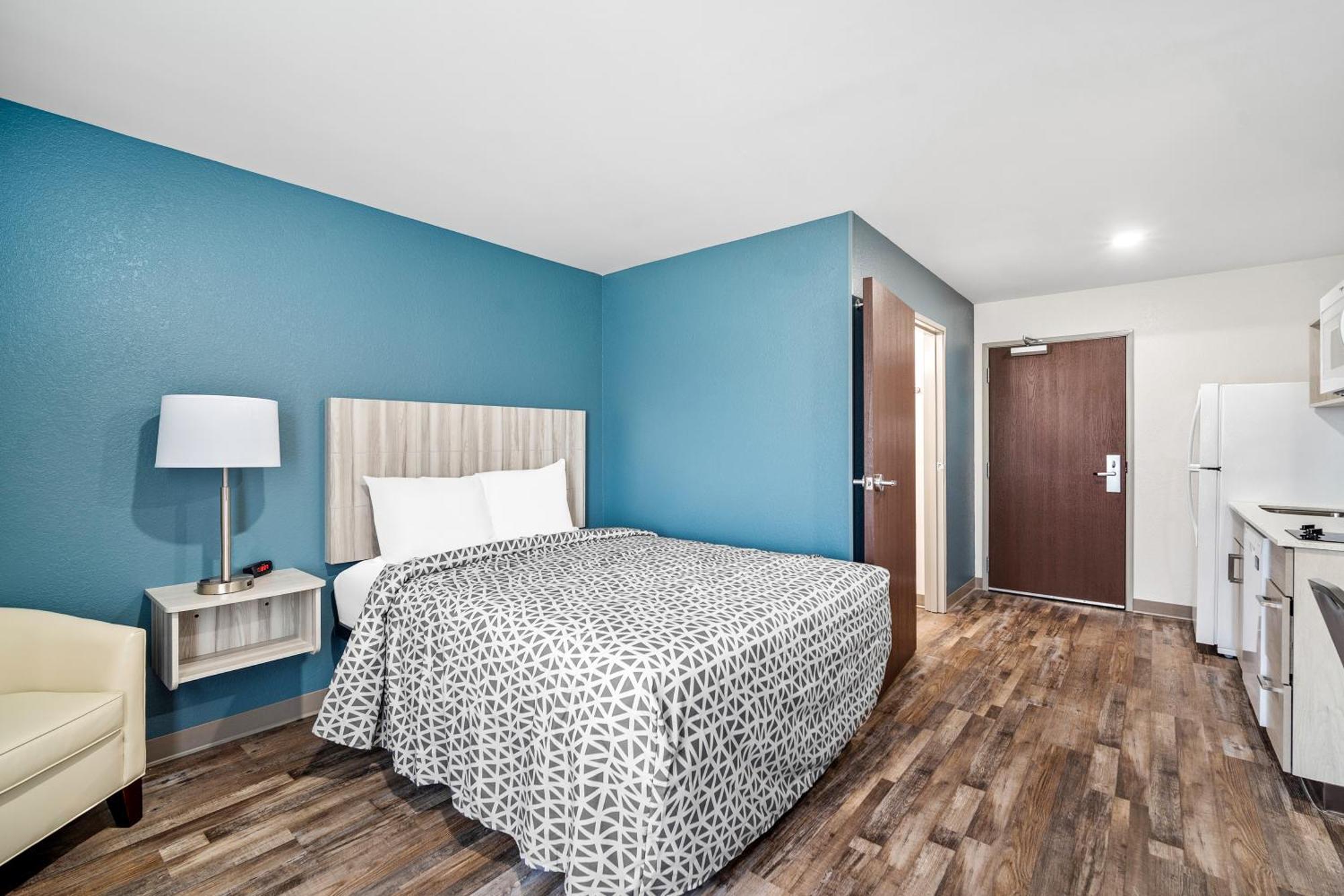 Woodspring Suites Winston-Salem Near Hanes Mall Exterior photo