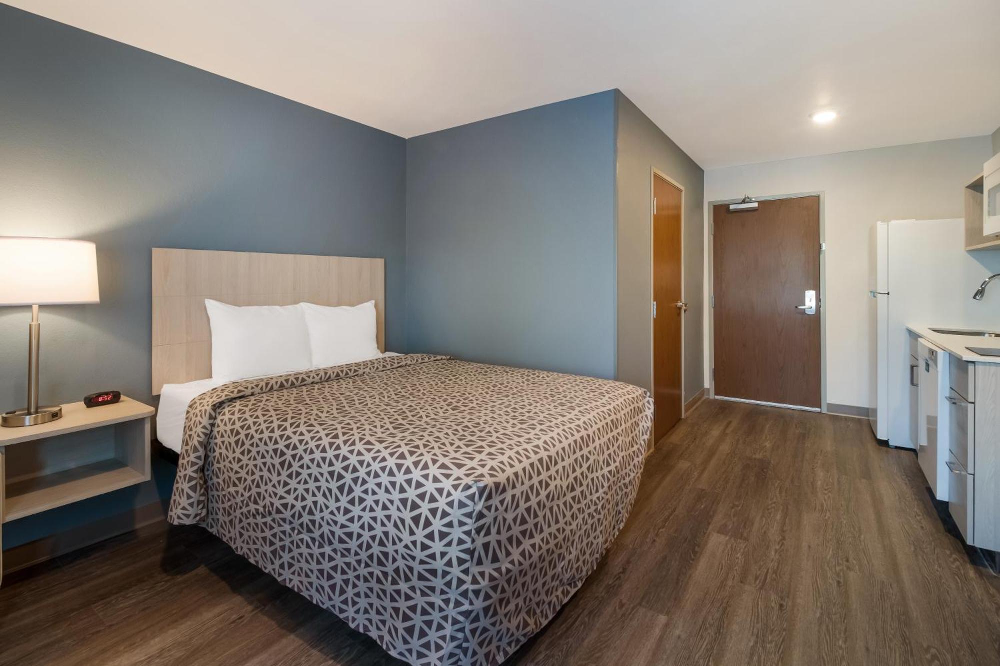 Woodspring Suites Winston-Salem Near Hanes Mall Exterior photo